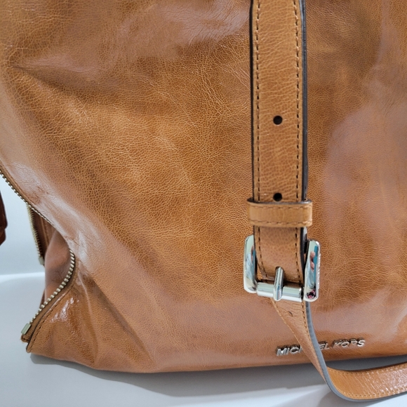 Michael Kors Devon Genuine Leather Large Tote Bag in Rich Caramel Magnetic Snap - Picture 5 of 15